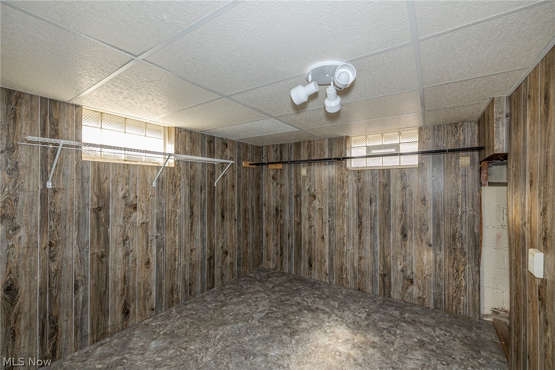 2717 Tuxedo Avenue Parma OH 44134