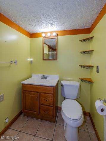 2717 Tuxedo Avenue Parma OH 44134