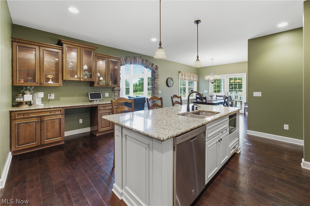 9288 Columbus Road NE Louisville OH 44641