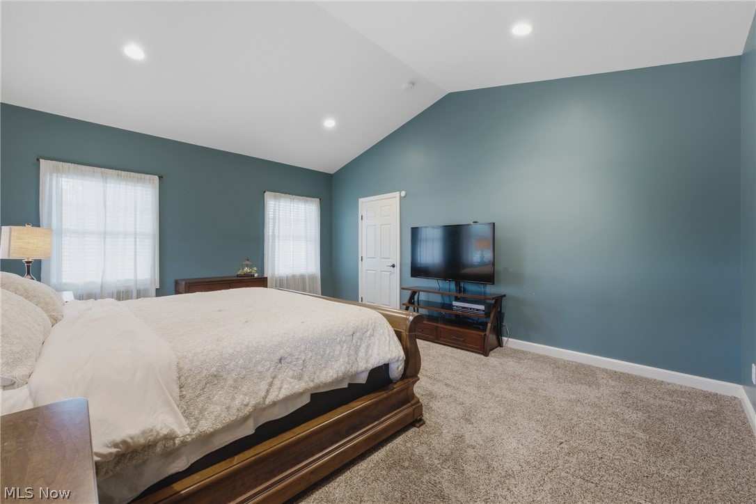 9288 Columbus Road NE Louisville OH 44641