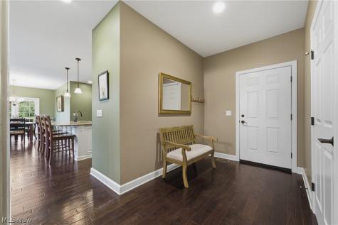9288 Columbus Road NE Louisville OH 44641