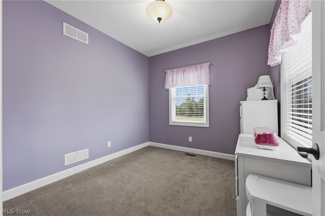 9288 Columbus Road NE Louisville OH 44641