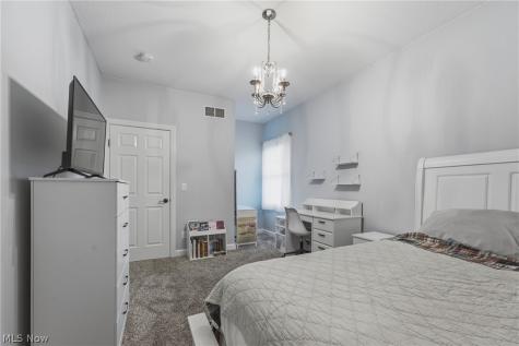 9288 Columbus Road NE Louisville OH 44641