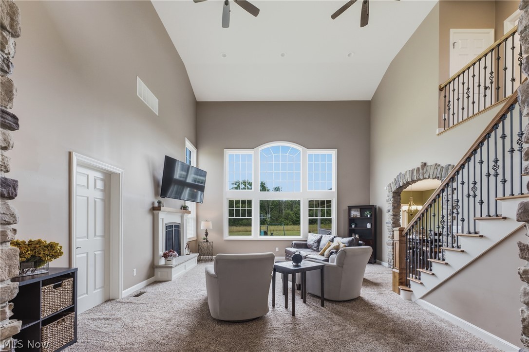 9288 Columbus Road NE Louisville OH 44641