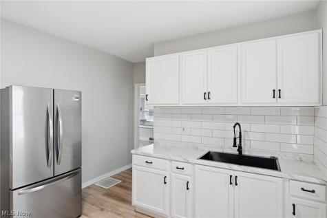 4256 W 22nd Street Cleveland OH 44109