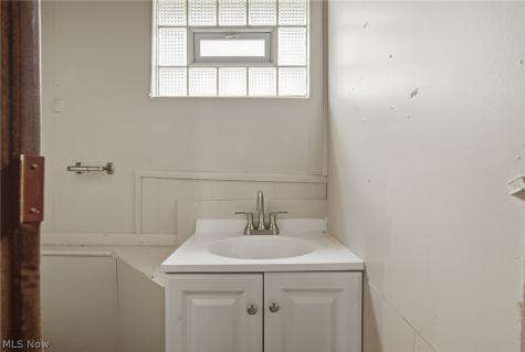 4256 W 22nd Street Cleveland OH 44109