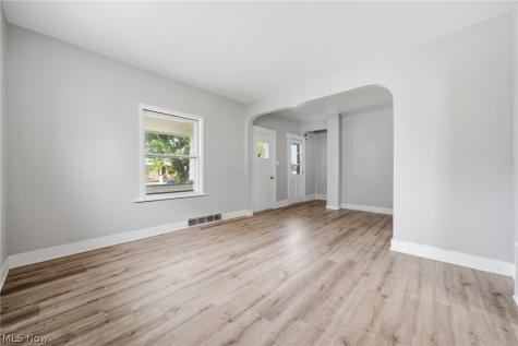 4256 W 22nd Street Cleveland OH 44109
