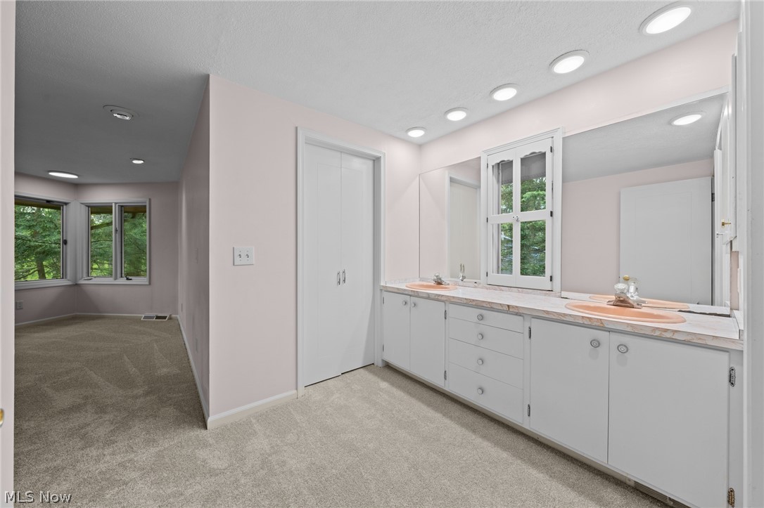 17571 Merry Oaks Trail Chagrin Falls OH 44023