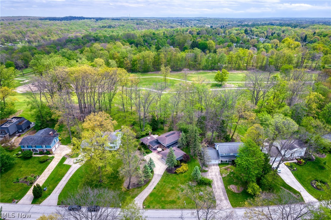 17571 Merry Oaks Trail Chagrin Falls OH 44023