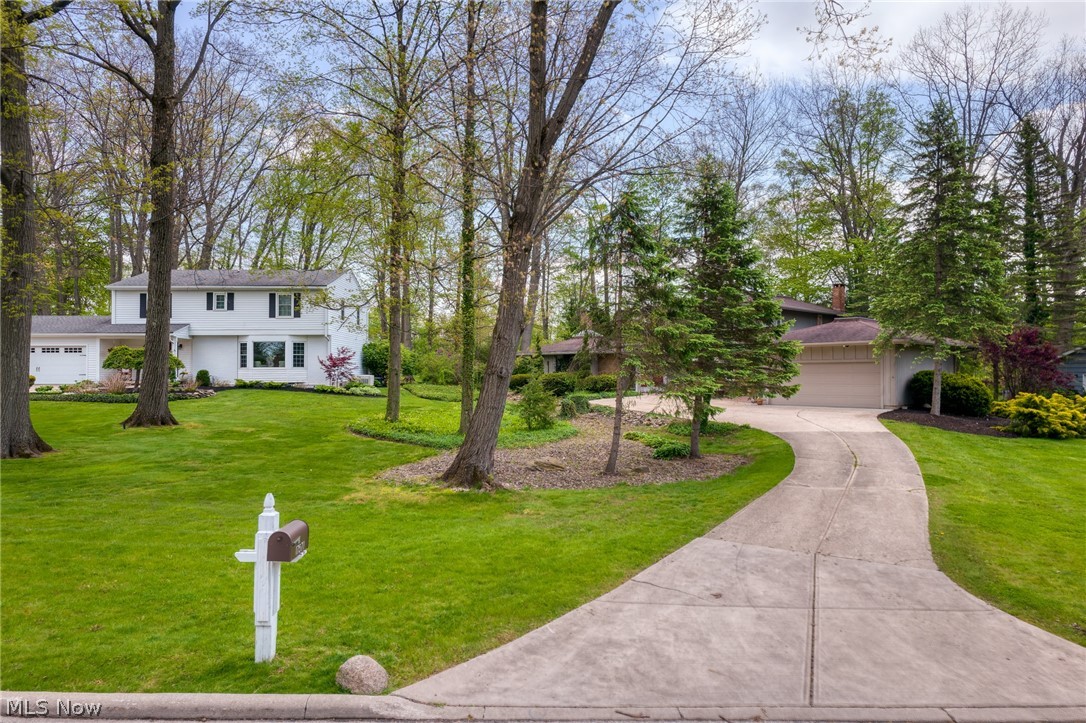17571 Merry Oaks Trail Chagrin Falls OH 44023
