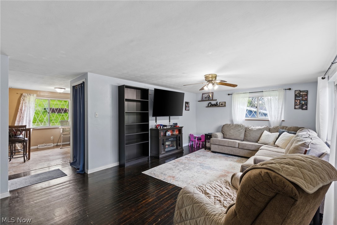 942 Overlook Drive Wintersville OH 43953
