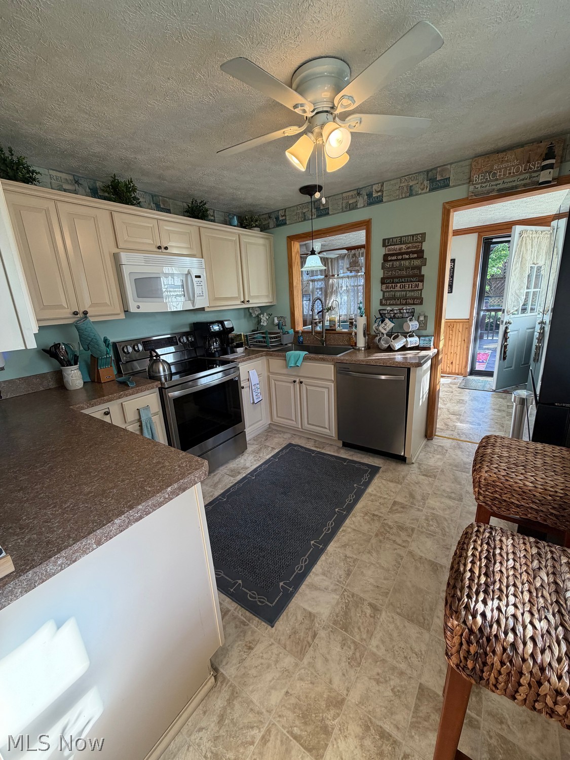 1048 Riverside Drive Vermilion OH 44089