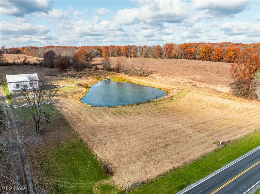 1520 Bedford Road Lowellville OH 44436