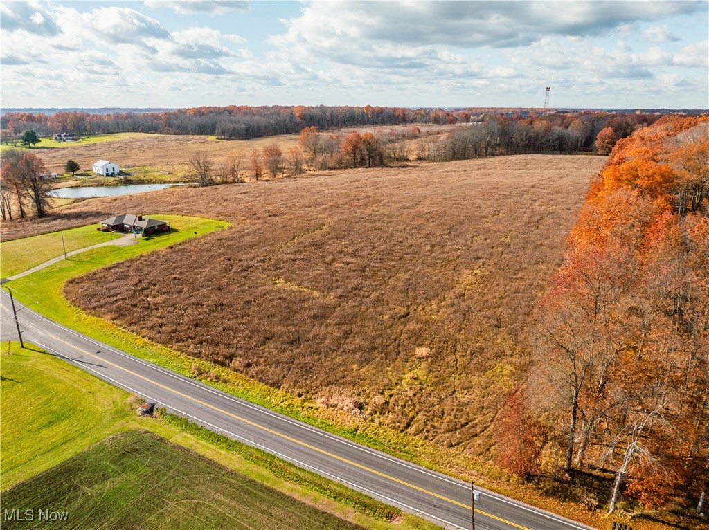 1520 Bedford Road Lowellville OH 44436