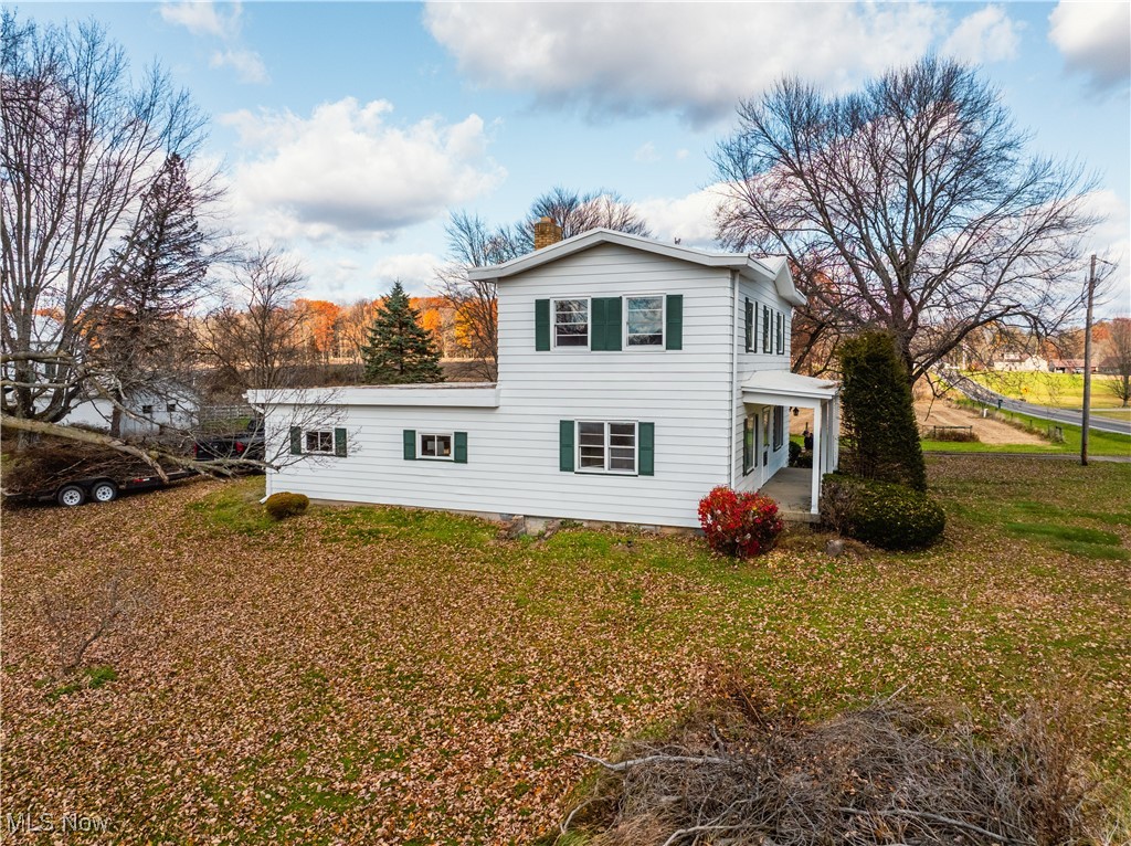 1520 Bedford Road Lowellville OH 44436