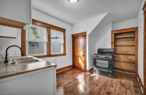 10108 Benham Avenue Cleveland OH 44105