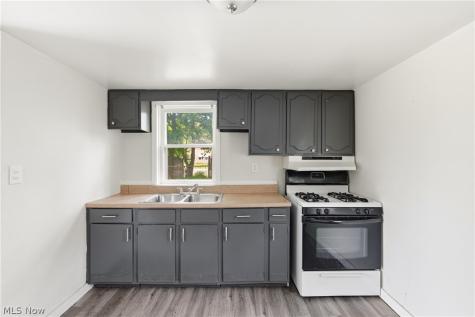 5838 Portage Avenue Cleveland OH 44127