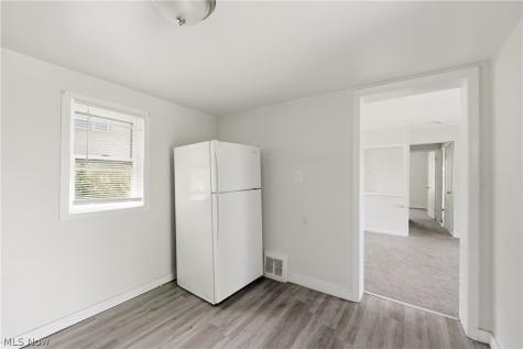 5838 Portage Avenue Cleveland OH 44127