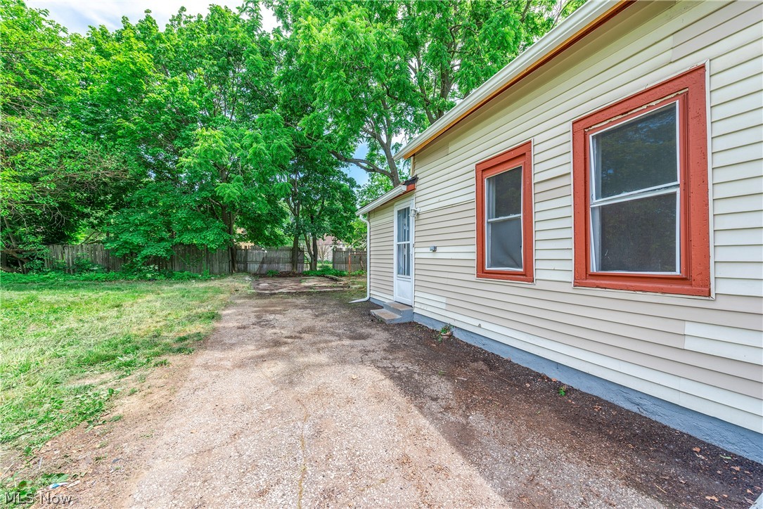 5838 Portage Avenue Cleveland OH 44127