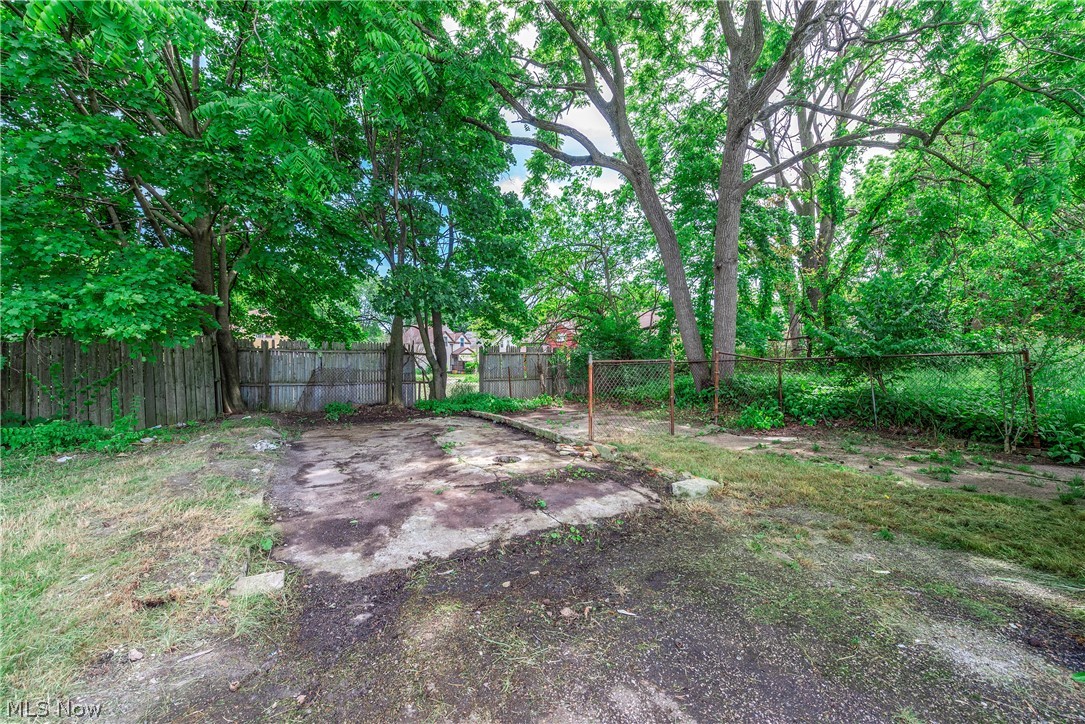 5838 Portage Avenue Cleveland OH 44127