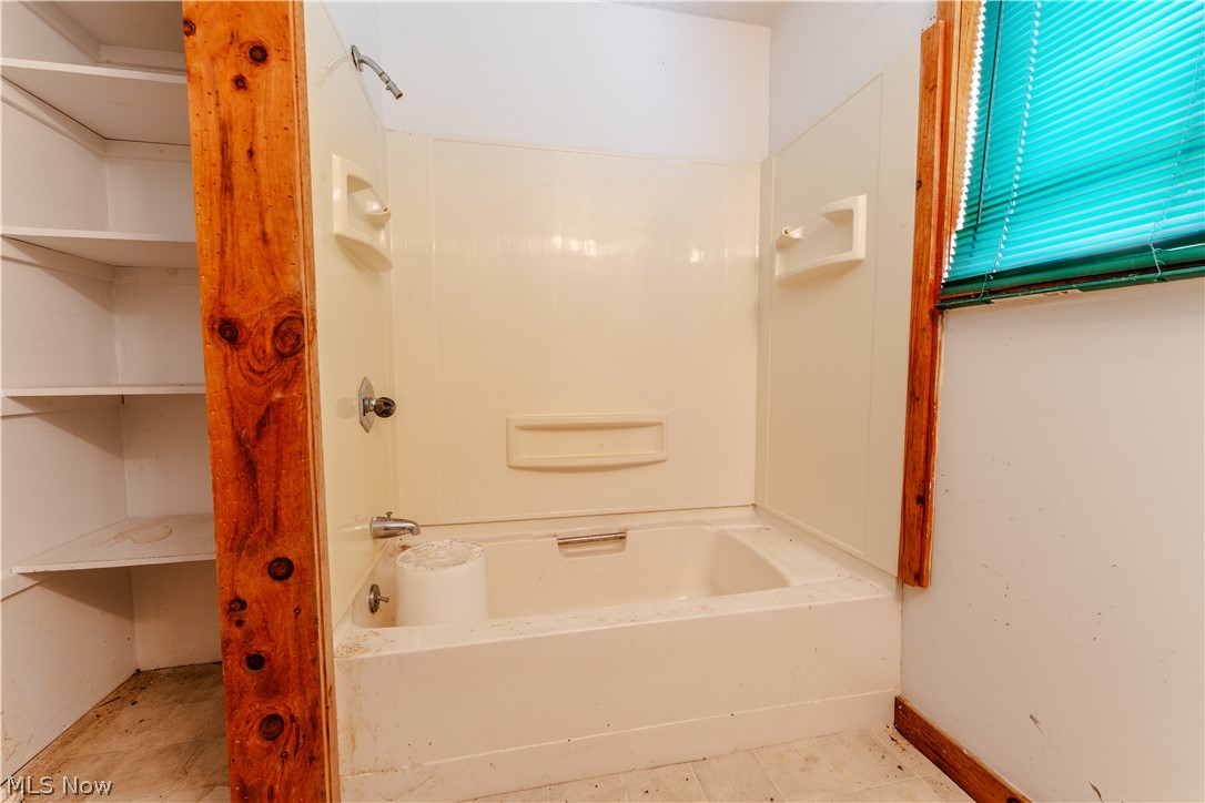 4915 Old Route 39 NW Dover OH 44622