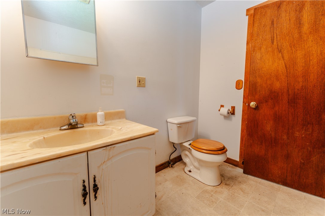 4915 Old Route 39 NW Dover OH 44622