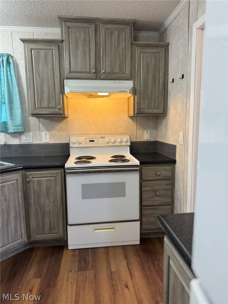 6835 Richmond Road Glenwillow OH 44139