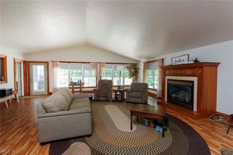 4734 Township Road 613 Fredericksburg OH 44628