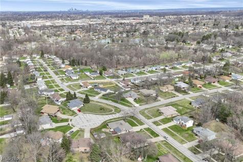 7350 Ames Road Parma OH 44129