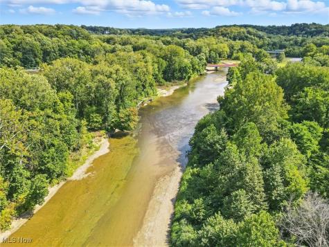 4566 River Street Willoughby OH 44094
