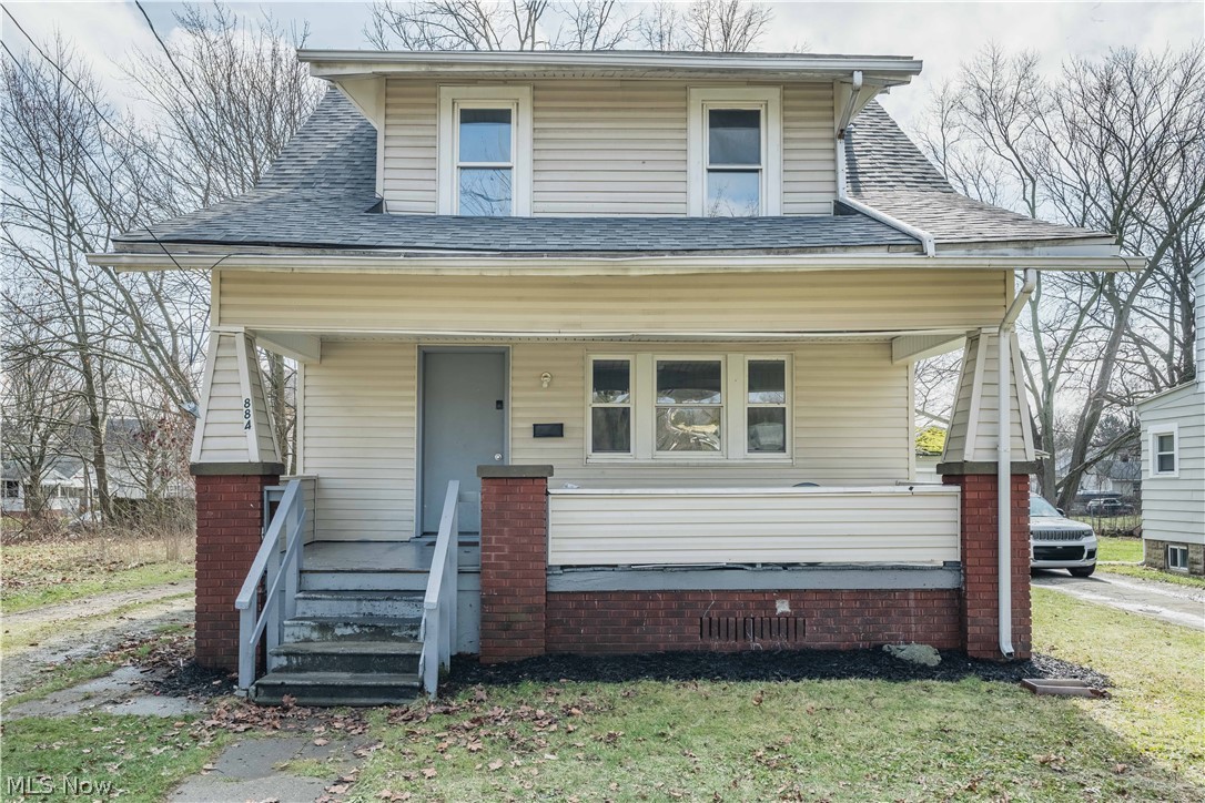 884 Lovers Lane Akron OH 44306