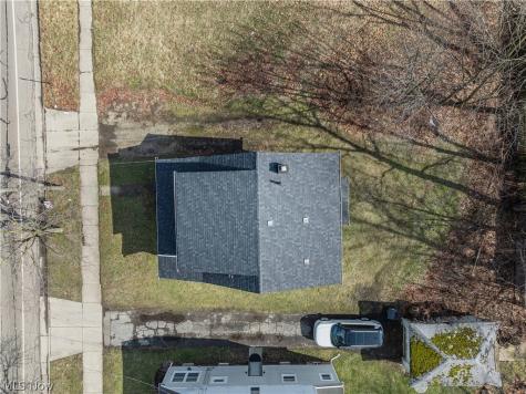 884 Lovers Lane Akron OH 44306