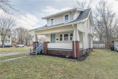 884 Lovers Lane Akron OH 44306