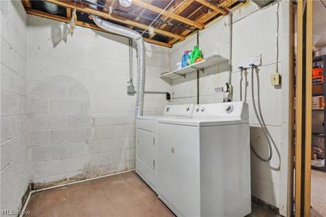 3087 Tower Hill Drive Akron OH 44319