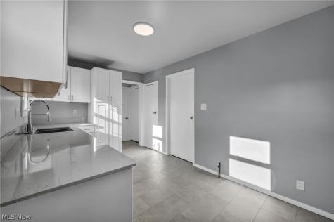 12316 Upper Sunset Drive Garfield Heights OH 44125