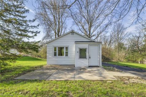 12316 Upper Sunset Drive Garfield Heights OH 44125