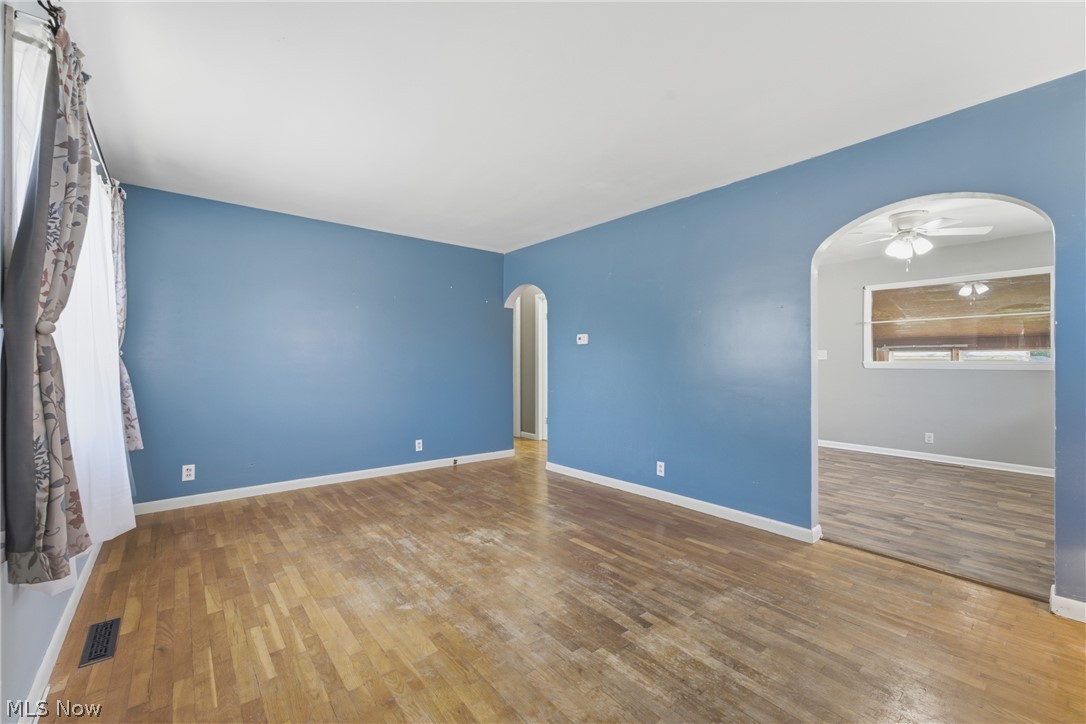 232 S 15th Street Sebring OH 44672