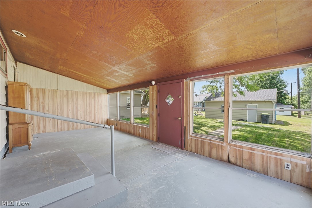 232 S 15th Street Sebring OH 44672