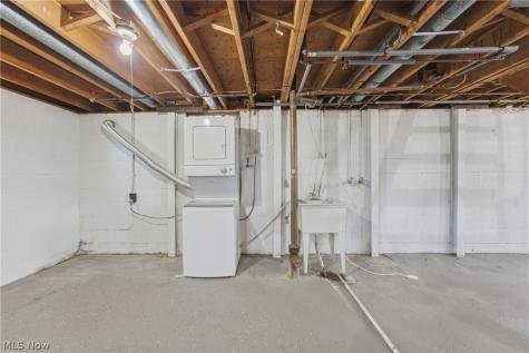 232 S 15th Street Sebring OH 44672