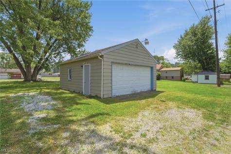 232 S 15th Street Sebring OH 44672