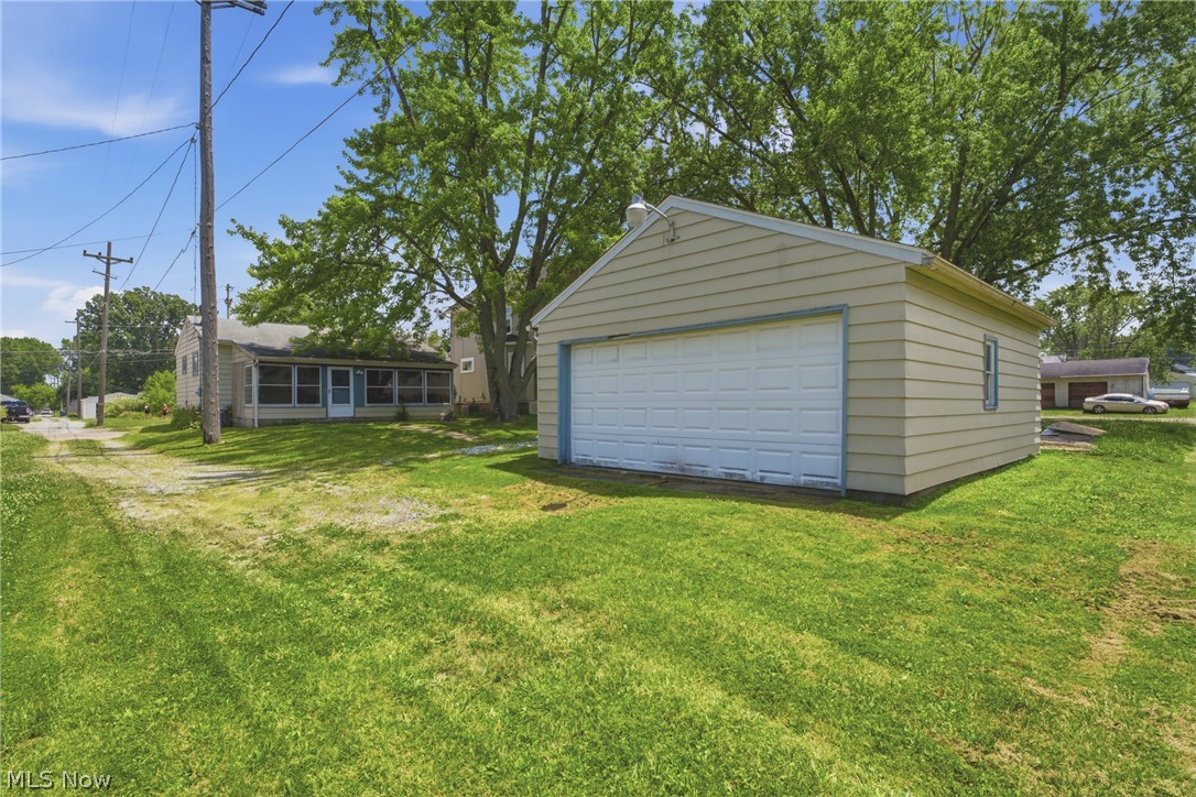 232 S 15th Street Sebring OH 44672