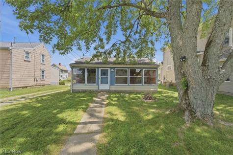232 S 15th Street Sebring OH 44672