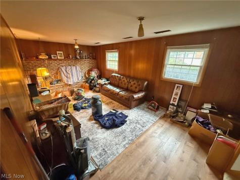 4911 Woodside Avenue NW Canton OH 44709