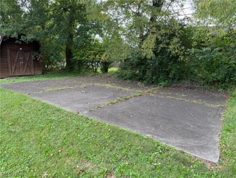4911 Woodside Avenue NW Canton OH 44709