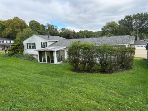 4911 Woodside Avenue NW Canton OH 44709