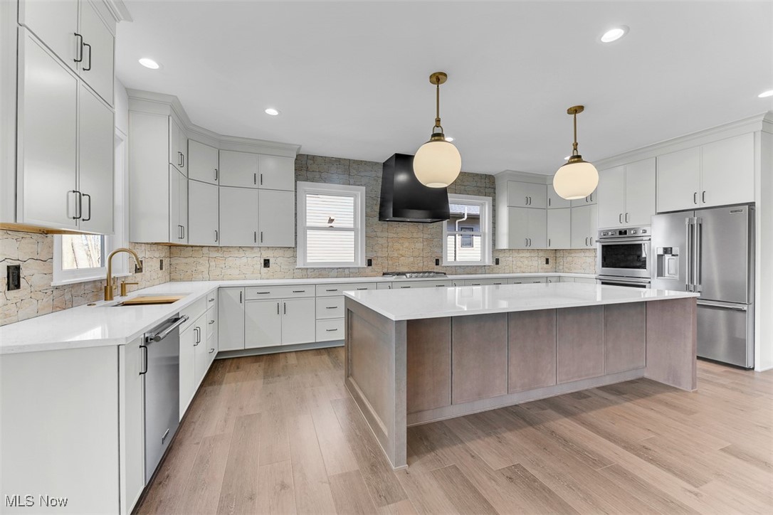 805 Club Drive W Aurora OH 44202