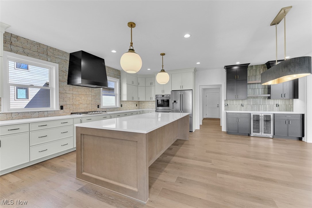 805 Club Drive W Aurora OH 44202