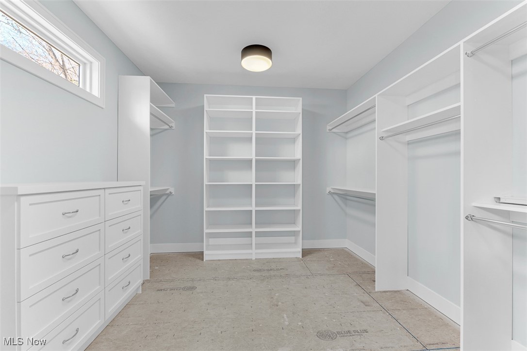 805 Club Drive W Aurora OH 44202