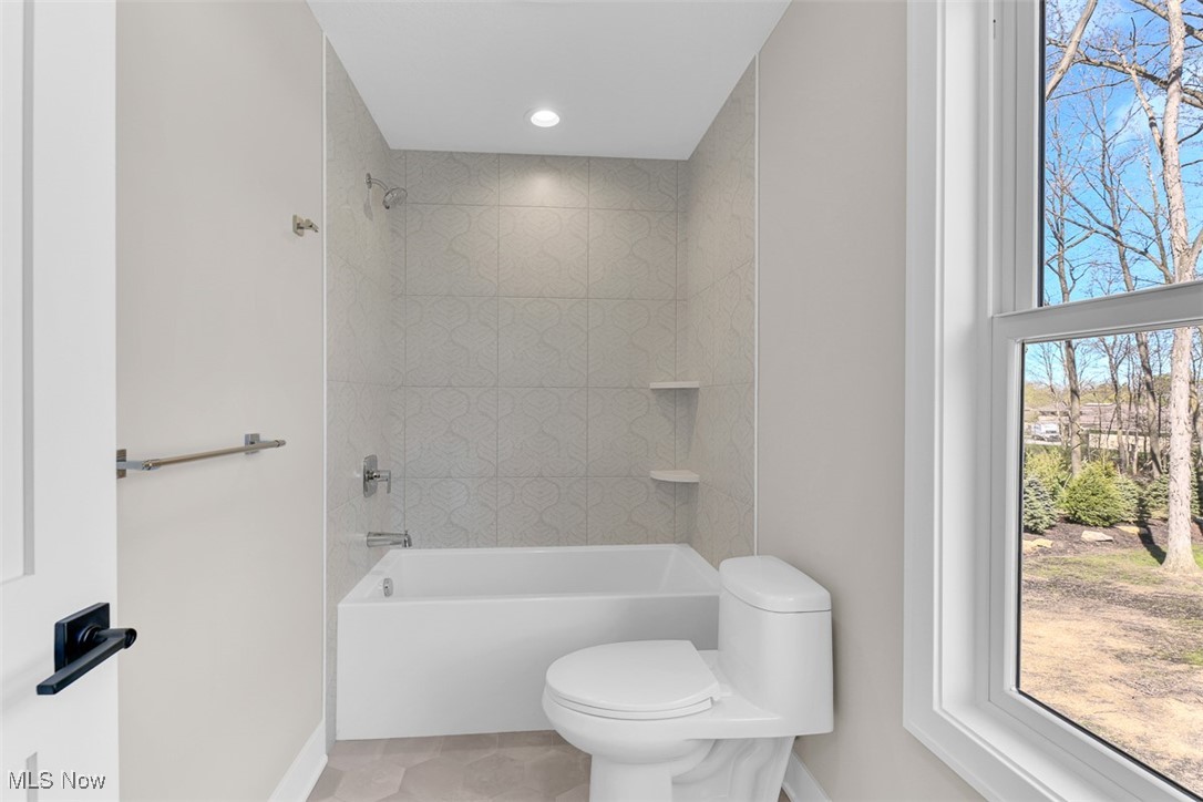 805 Club Drive W Aurora OH 44202