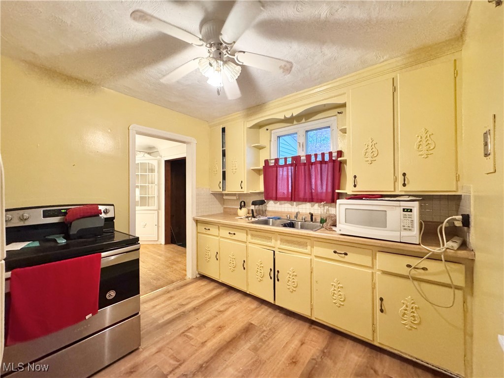 3925 Strandhill Road Cleveland OH 44128